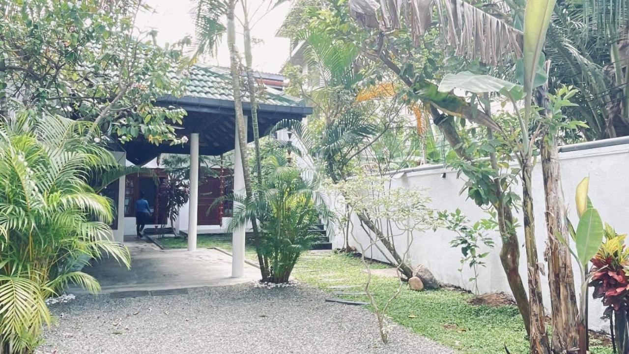 Rituale Guest House - Surf & Yoga Мирисса Экстерьер фото