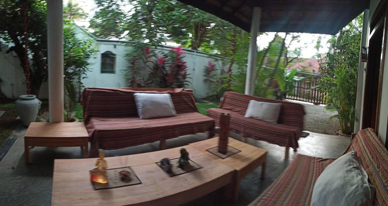 Rituale Guest House - Surf & Yoga Мирисса Экстерьер фото