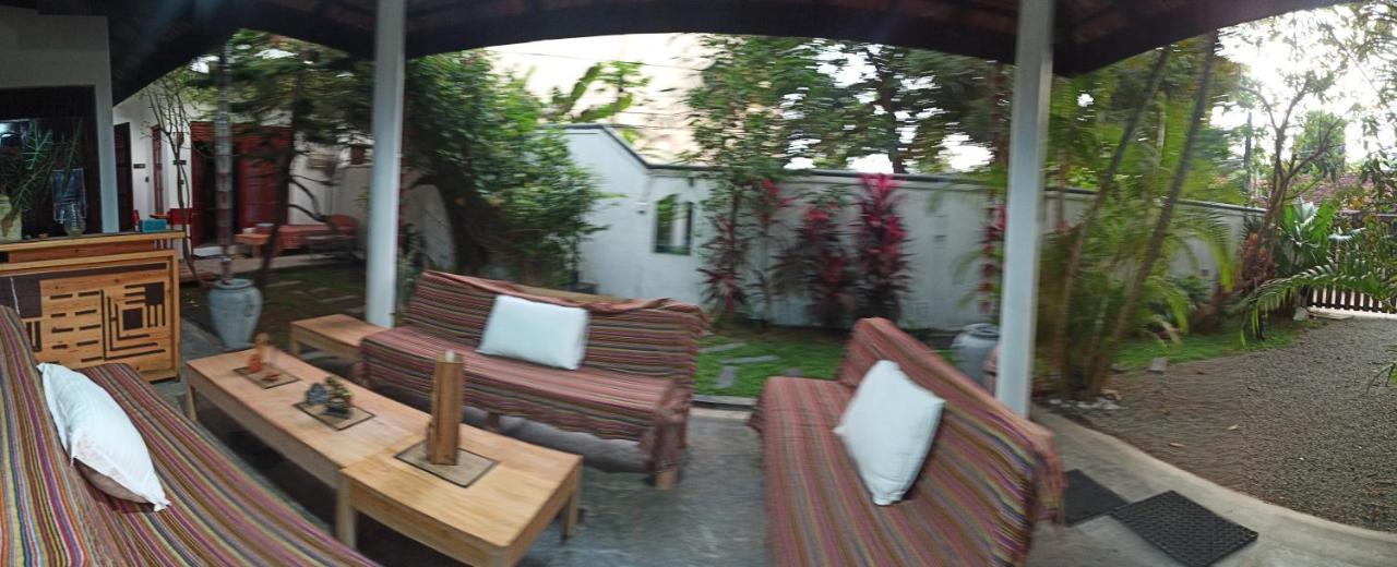 Rituale Guest House - Surf & Yoga Мирисса Экстерьер фото